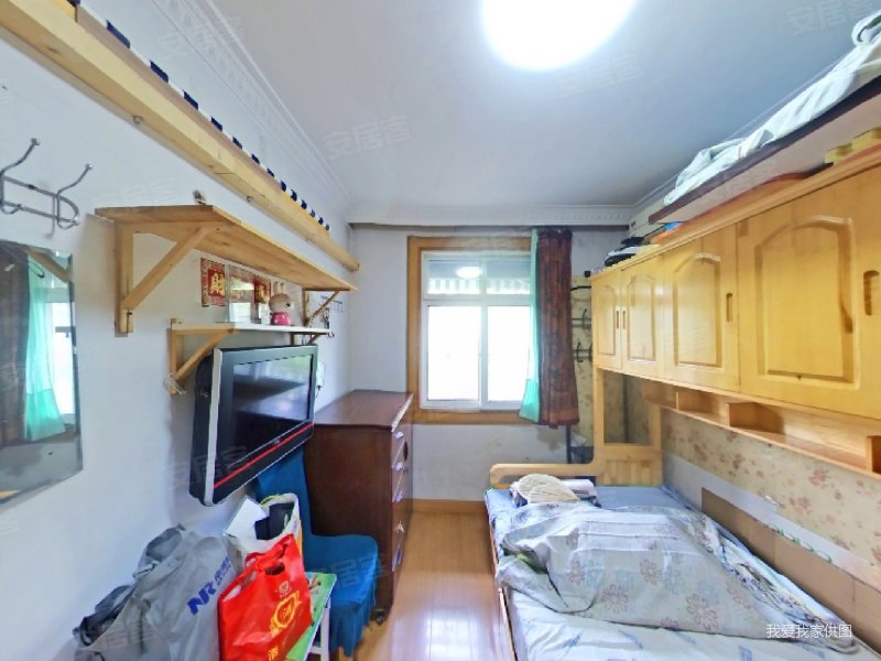 锁金村 岗子村站情侣园 带电梯中间楼层南北通透 随 时看房,板仓街93