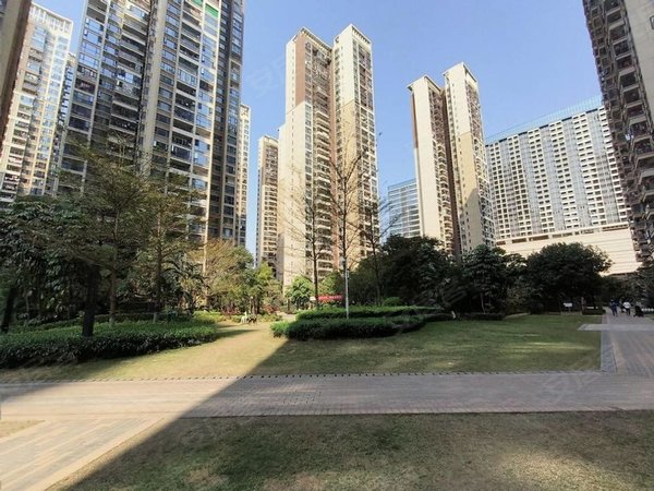 深圳宝安塘尾华强城(一二期)推荐3室南采光好,看房有钥匙出租房源真实