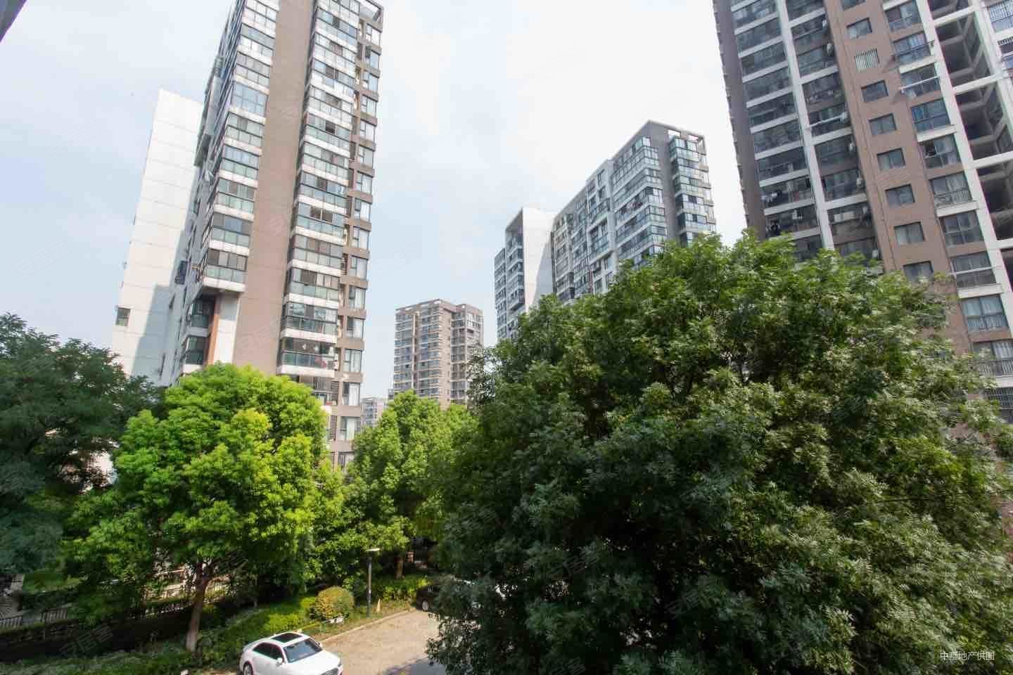 合肥房产网>合肥二手房>蜀山二手房>1912商业街二手房>大溪地天悦轩>