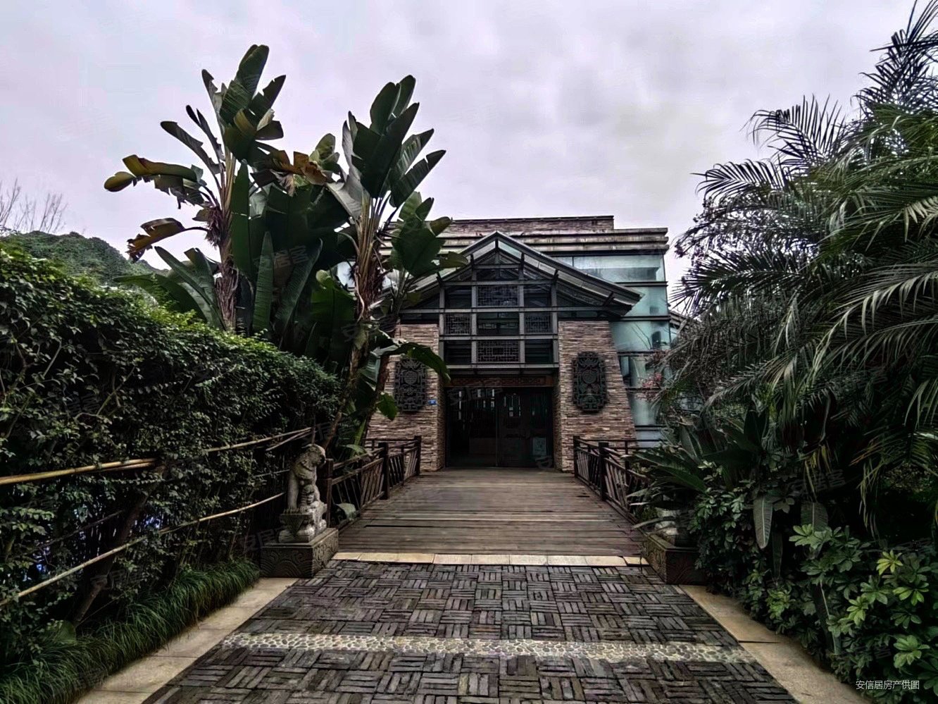 板楼 购物方便 精装修,雍锦湾二手房,710万,4室2厅,2卫,277平米-成都