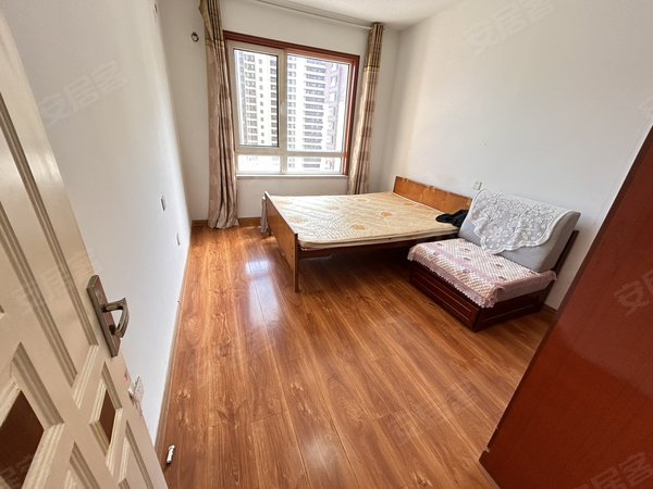 【多图】黄家西流新区,名都苑租房,黄家西流电梯房,前排高楼层采光好