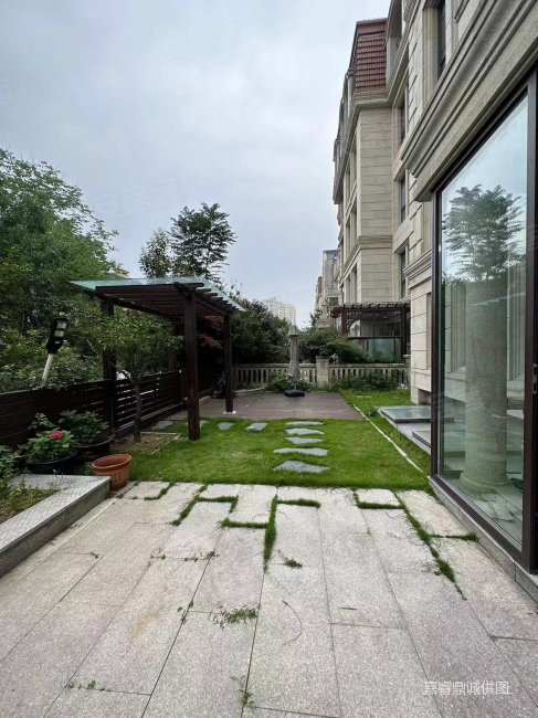 颐山源墅 241241负一 有车位 200平院子远洋公馆