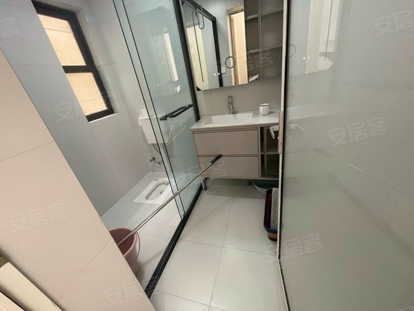 巴南区 奥园金樾山一期 三房 1600元月