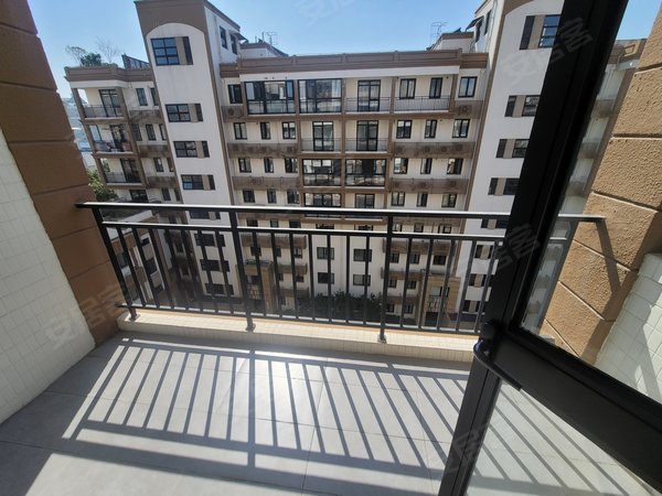 上海长宁古北华园大厦房源采光好,南北通,业主诚意出租出租房源真实