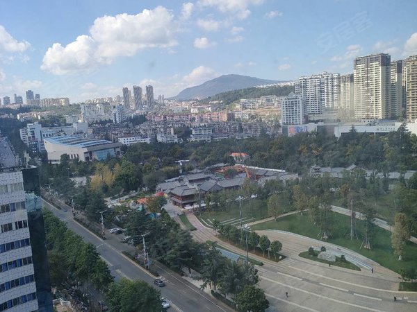 安宁安宁市区安宁市区凤城春色中央公园旁,86平温馨小户型带家具拎包