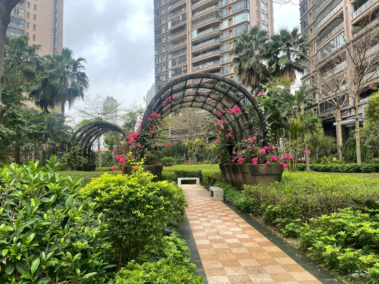 宏鼎海山壹号南北向前后向花园 安静 地铁口物业!