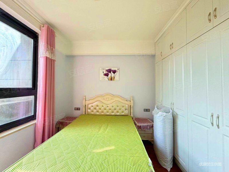 急售 洋房三房带露台 自己住家保养好 南北通透,盛豪首港城a区二手房