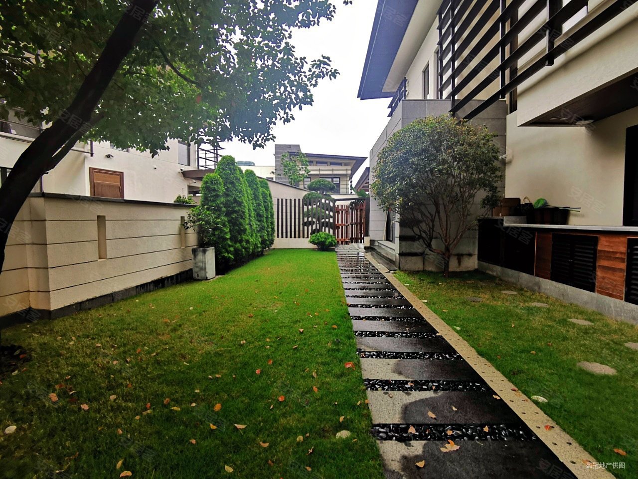 华发水郡三期别墅