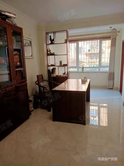 龙都新苑复试上下三层226平米带车库268万出售南北通透带院