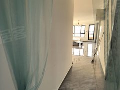 固安孔雀城孔雀大道大湖叠拼别墅，采光好，4居2卫，一梯一户，交通方便！出租房源真实图片