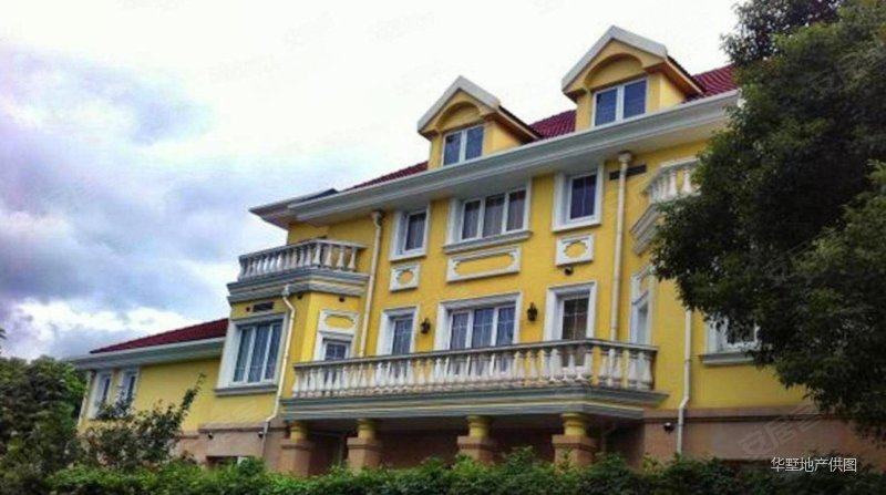 明苑别墅5室2厅4卫572㎡南15000万