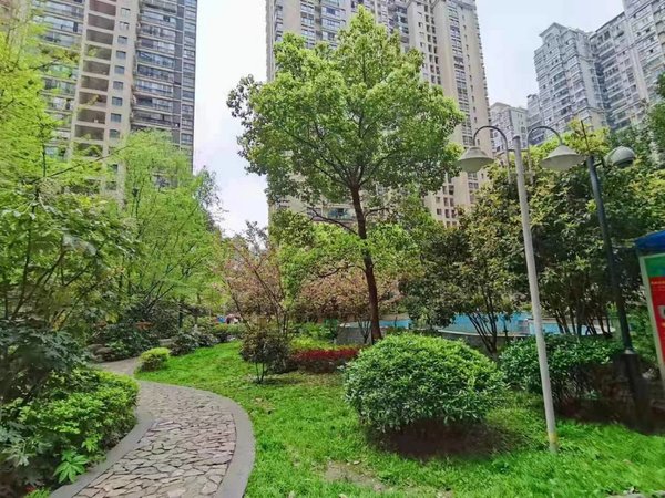 贵阳云岩大营坡天誉城出租天誉城精装修三室两厅一厨一卫精装修出租