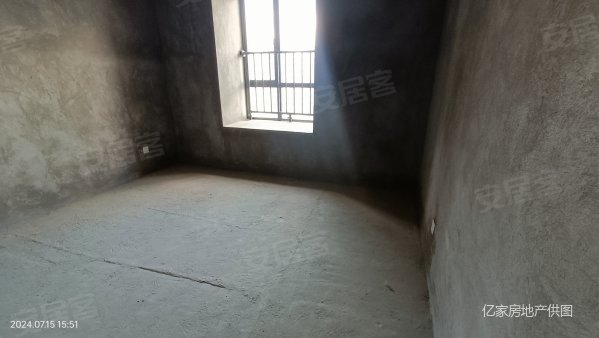 融阁御府5室2厅3卫211㎡南北123.8万