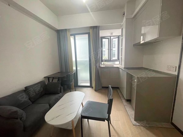 深圳福田华强北宝树台宝树台,精装公寓,有阳台,带空中花园,拎包入住.