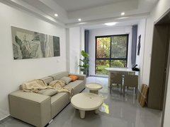 绍兴诸暨诸暨市区急租飨街附近学府名苑下沉室一室一厅带露台，1500一个月，看出租房源真实图片