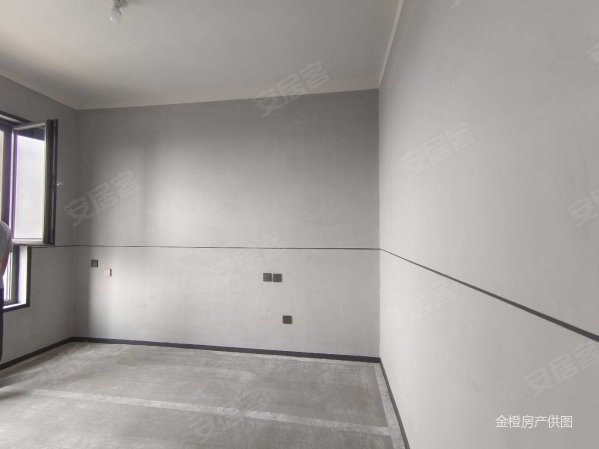 天煜九峯3室2厅2卫166㎡南北180万