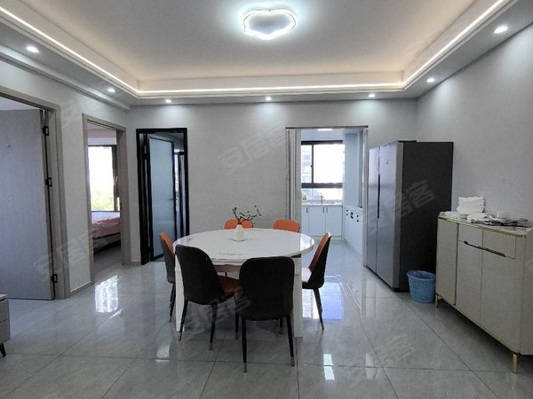 金华东阳横店横店南江府南江府中心位置大4房边套！现代简约风！家具家电齐全！拎包入住出租房源真实图片