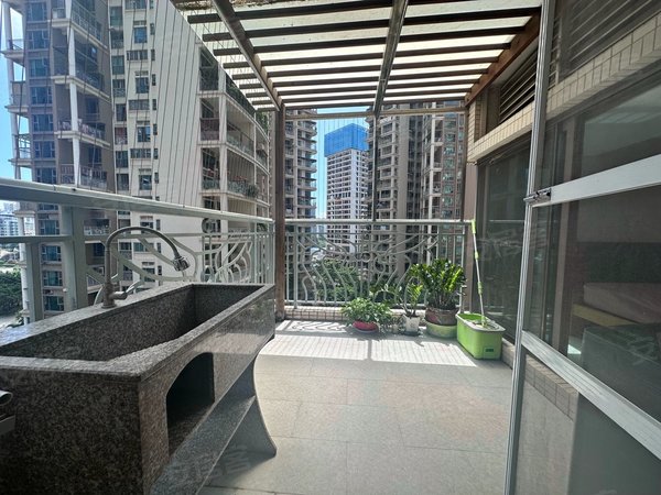 深圳宝安宝安中心区西岸观邸整租(已验真)1号线新安地铁站实拍房源