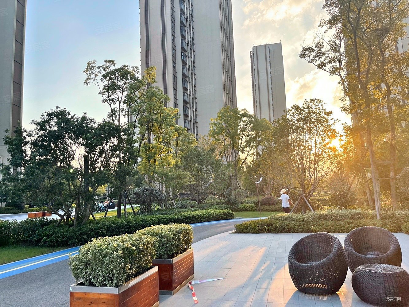 业主置换 自住装修 保养好 次新小区 三房,弘阳金辉时光悦府b区二手房