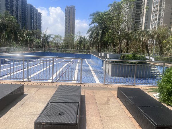 澄迈老城老城城区南海之滨美安科技新城旁 南海之滨 生活交通方便 篮球场 出入方便出租房源真实图片