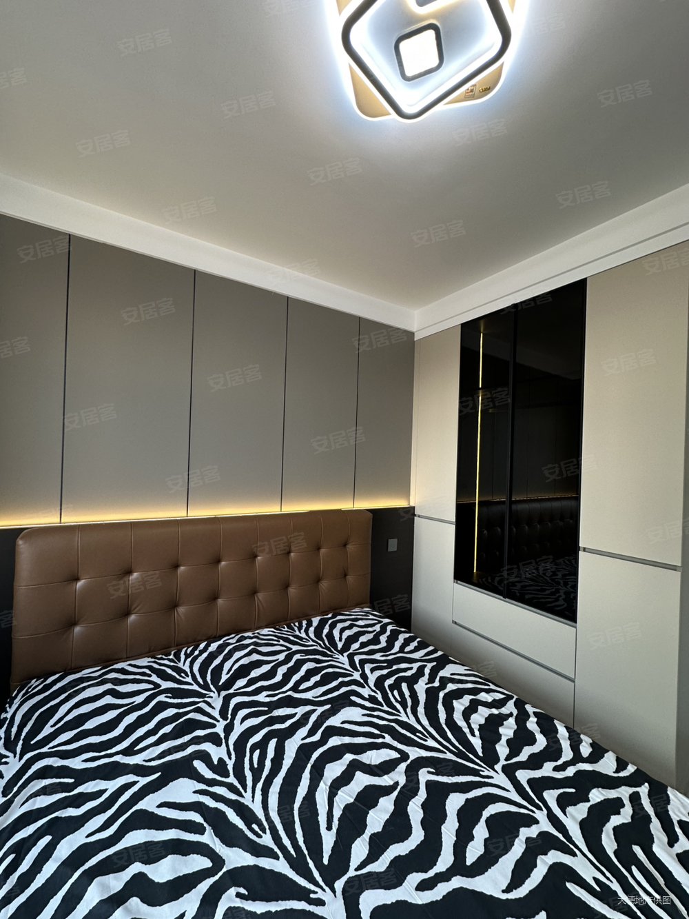 紫堤东郡3室2厅1卫101㎡南北48.8万