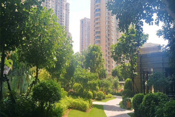 好不好_中介房产经纪人:潘小霞对海阔天空国瑞城(爵仕苑)的评价-海口