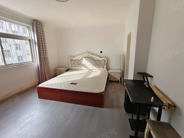 济源北海北海城区丽城花园丽城花园,精装三室两厅两卫,全明户型采光好