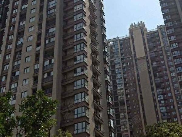 嘉兴南湖南湖街道万达华府万达广场旁 近九曲里 万达华府 押一付一 多