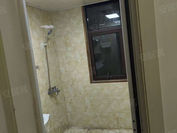 六安金安政务中心安兴正和城安兴正和城，中装2室2厅600包物业附近毛坦厂学校望城岗小学出租房源真实图片