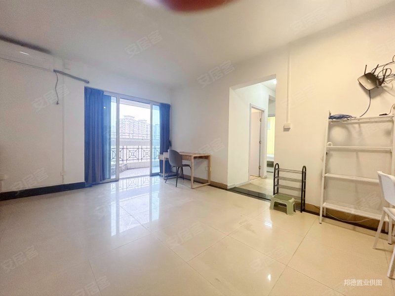 金羊花园11027平900万3室1厅2卫