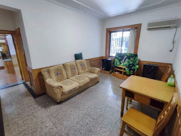 重庆渝中解放碑嘉华大厦洪崖洞附近,嘉华大厦3室出租,家具齐全,随时