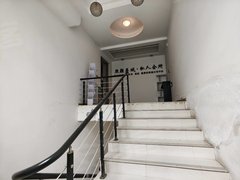 天门竟陵竟陵城区东湖国际二楼门面房，价格便宜，面积大，好停车出租房源真实图片