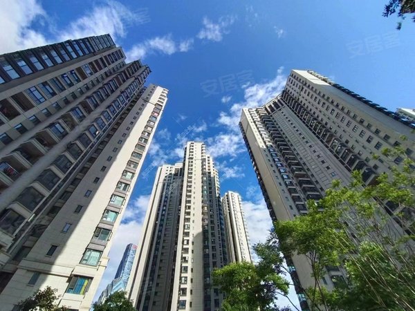 昆明西山前卫营金地九樾万达附近 金地九樾  精装3房 品质小区 密码