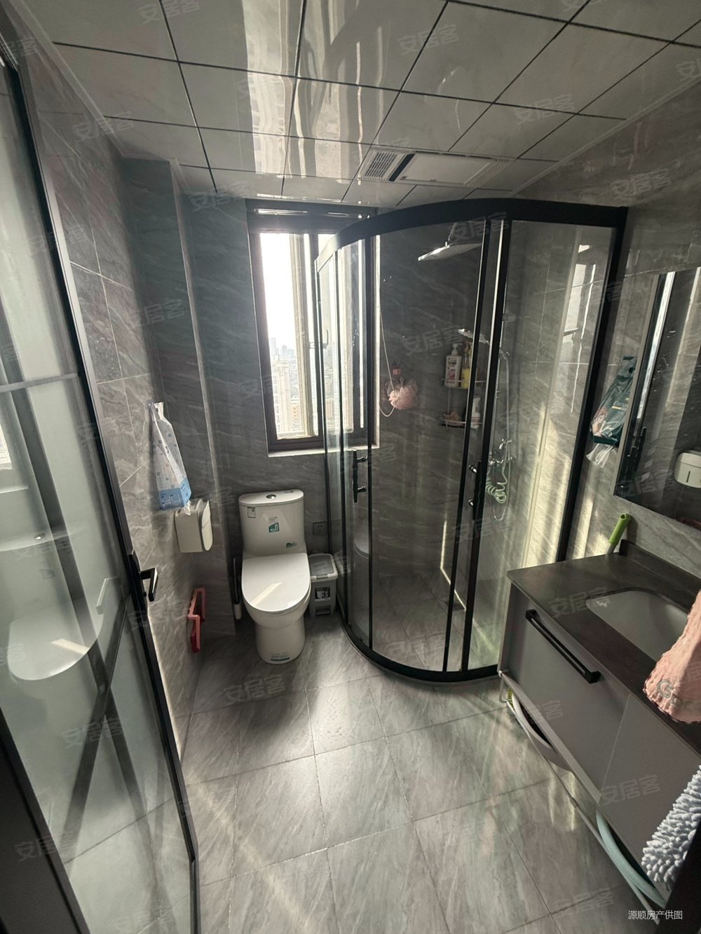 新都首席华庭3室2厅2卫143㎡南北108万