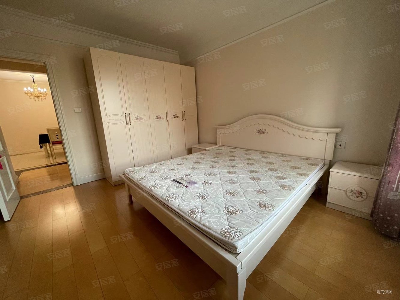 紫御华府 小区中心位置小高层 诚心出售 有钥匙 随时看房