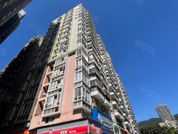 深圳宝安石岩恒富花园石岩恒富花园一房一厅租金1500块钱一个月,空房