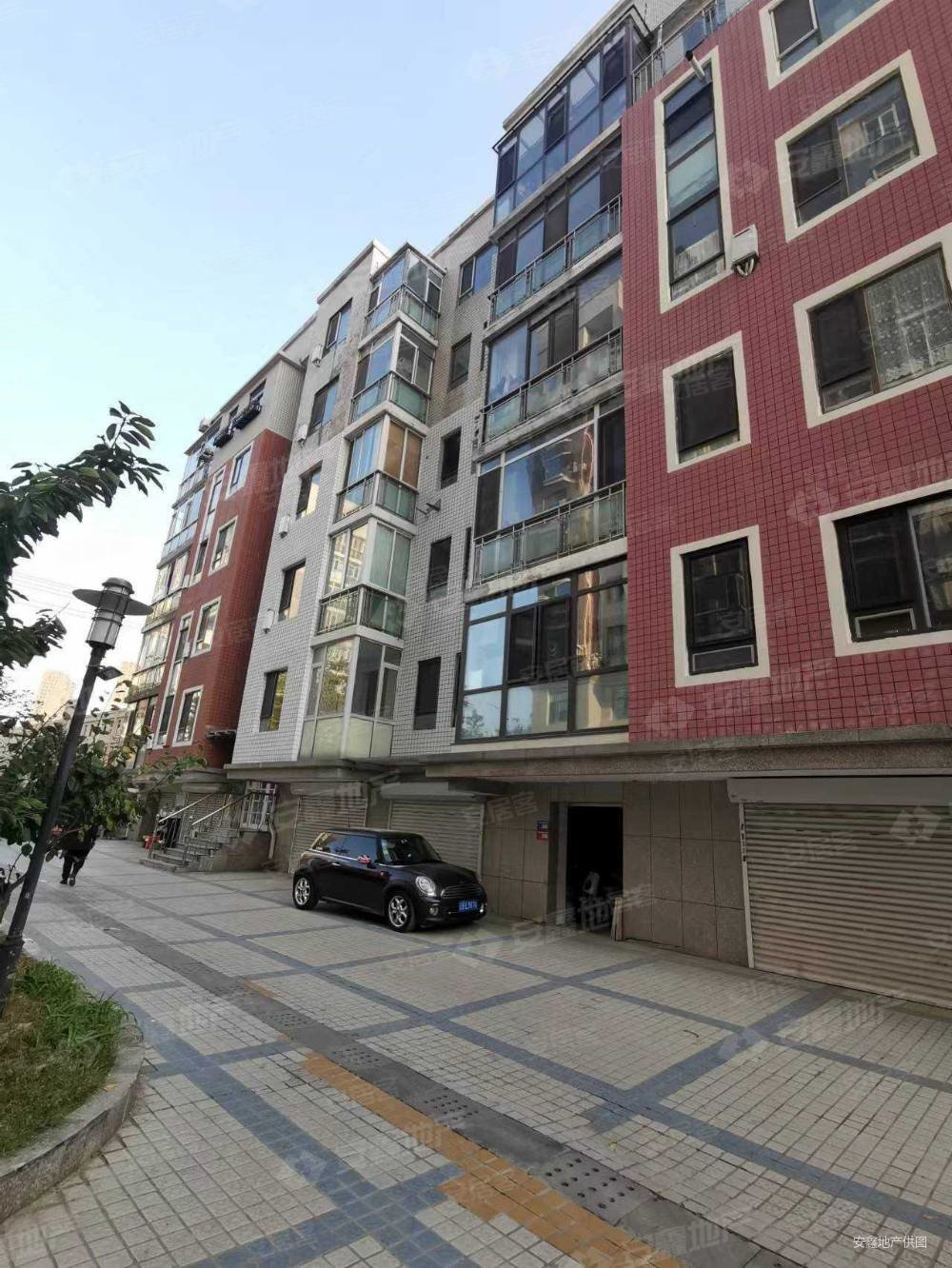 宏都嘉园3室2厅2卫189㎡南北395万