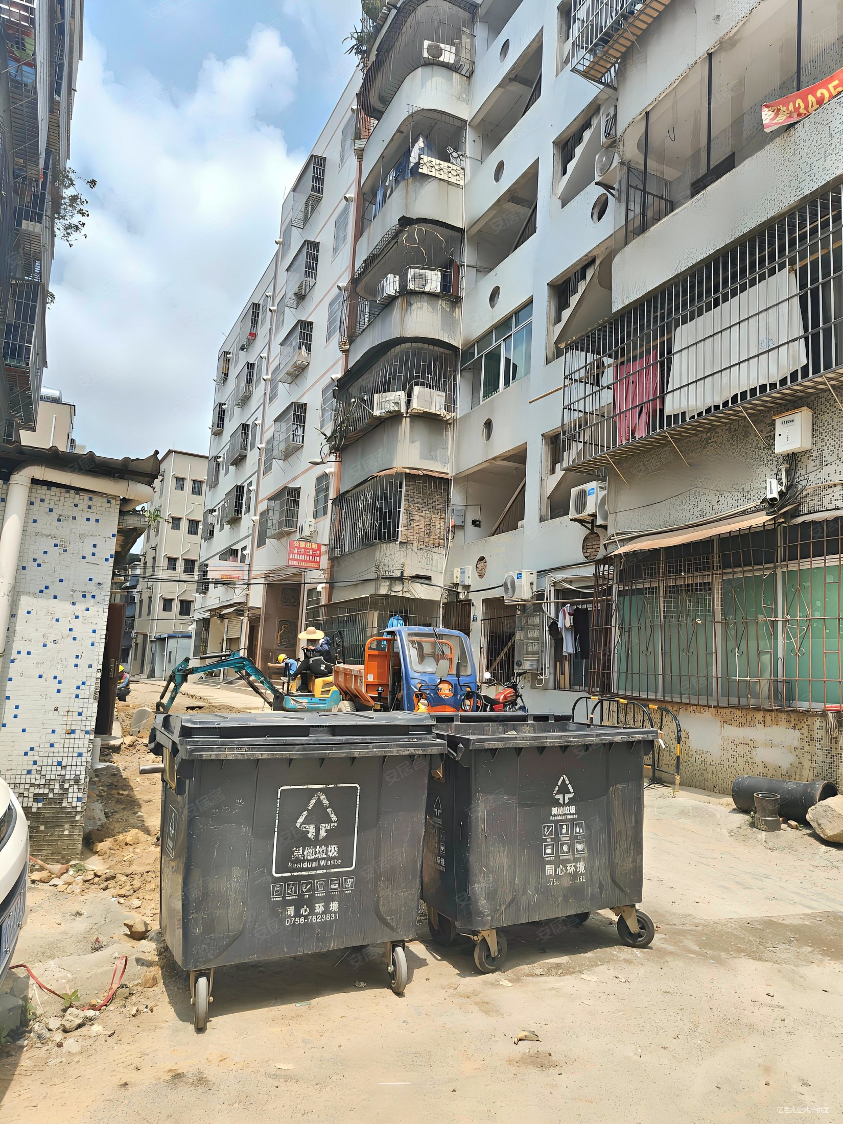 金湾三灶泰宝新村步梯3楼毛坯自由装修仅售48万