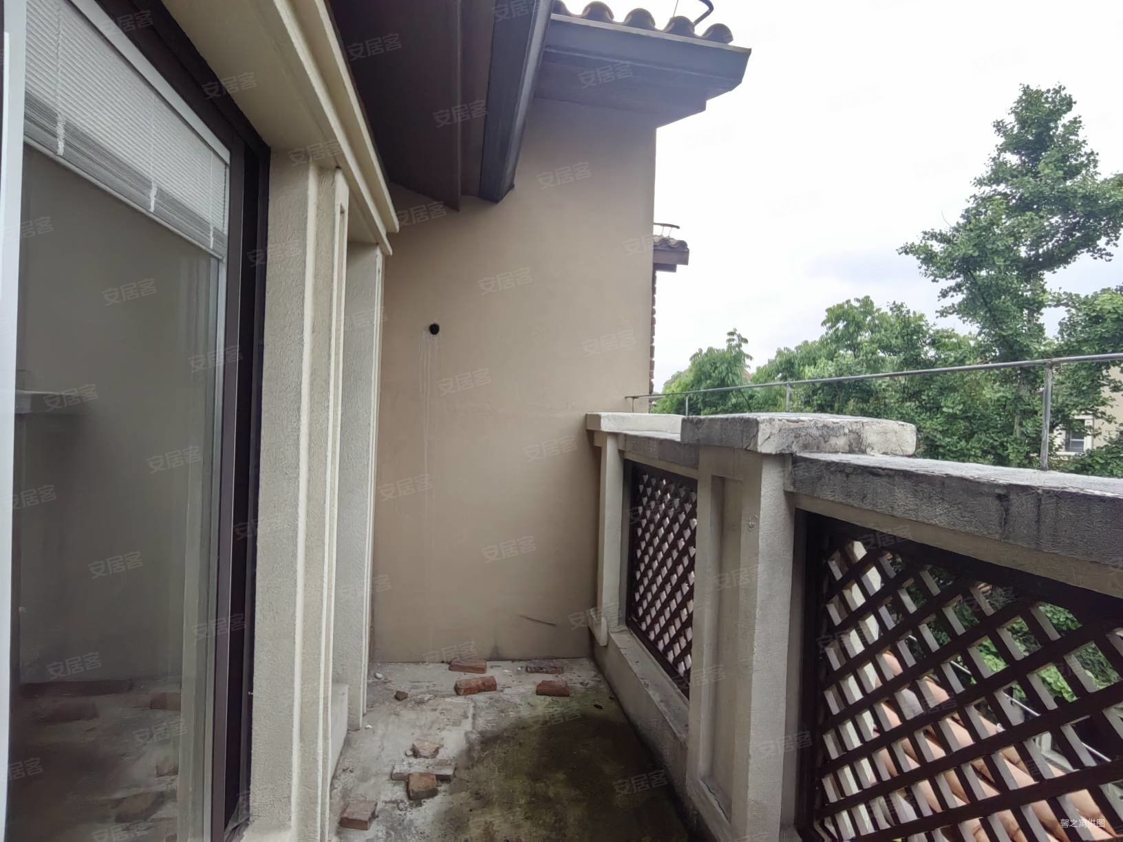 诚心出售尹山湖常青腾别墅带底下室豪华别墅