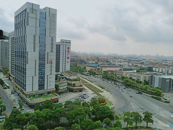 佛山禅城绿岛湖兴发盛世兴发大厦一房两厅公寓 独立厨房 民用水电