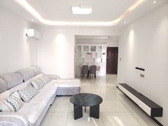 新乡红旗宝龙广场急租  宝龙龙邸 2室2厅1卫  电梯房 89平米家具家电齐出租房源真实图片