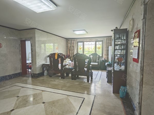 【多图】亚麦花园,浮山前租房,新上一楼带近200平大院 方正套四 家具