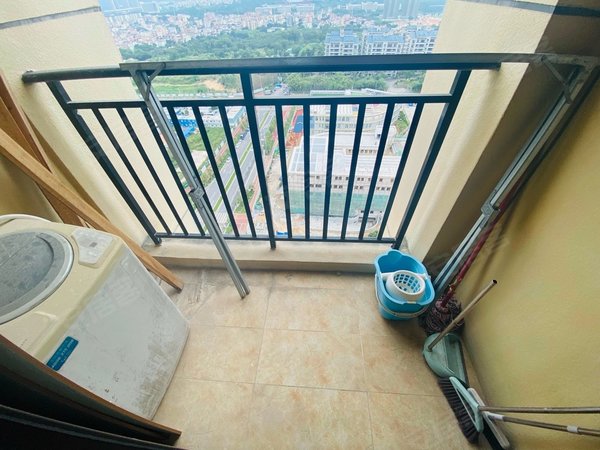 2室83平精装修 可免费更换洗衣机出租房源真实图片