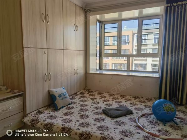 包头昆都仑火车站和平新苑和平新苑 精装修  1500元  5楼  100平 家电齐全出租房源真实图片