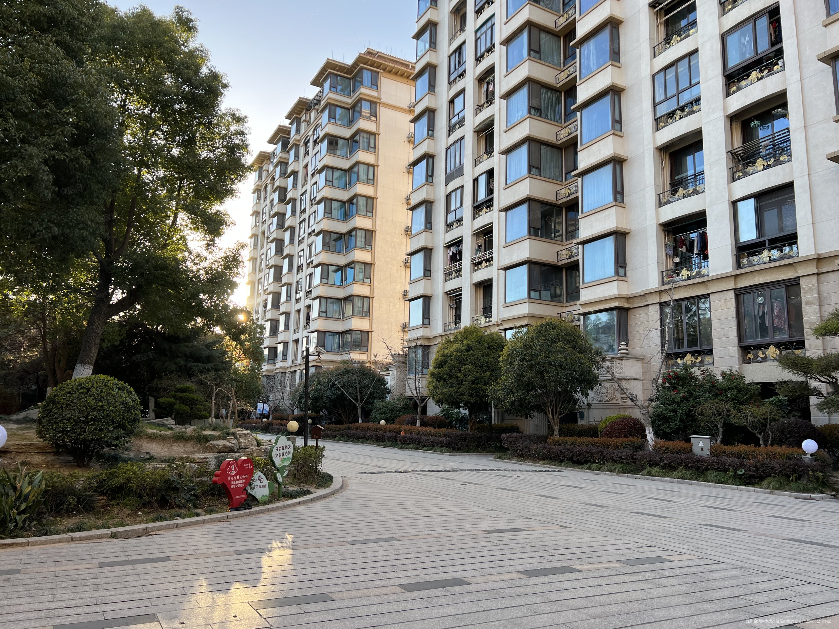 上海房产网>上海二手房>青浦二手房>徐泾二手房>绿中海明苑(公寓住宅)