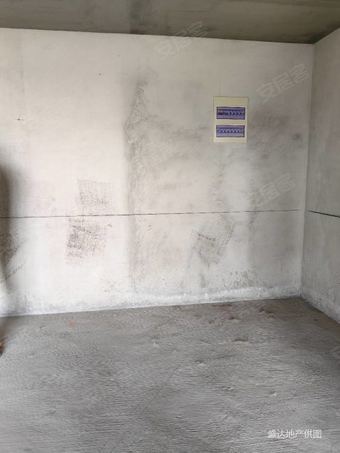 香堤雅郡3室2厅1卫119.91㎡南112.8万