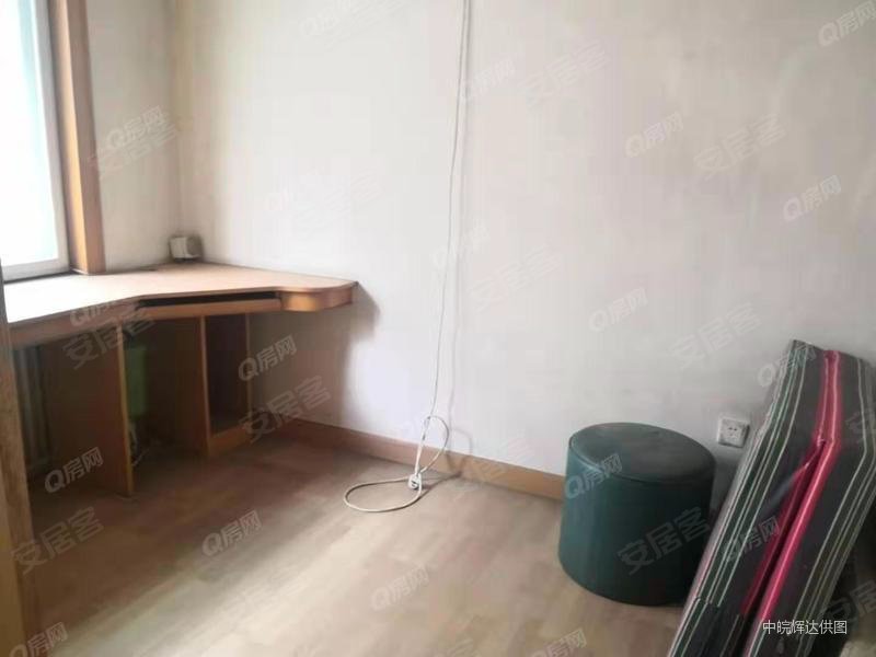 新上好房桐江新村一楼大院子采光好随时看房主急售