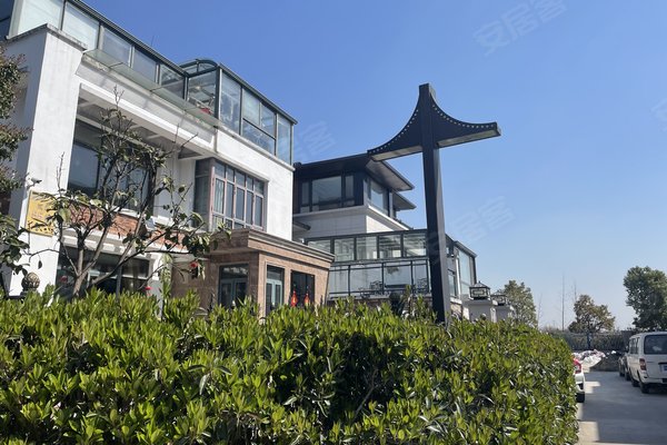 苏州小区 常熟小区 东南开发区小区 湖畔现代城(二区别墅)