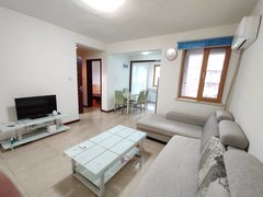 乳山银滩长江路山海名胜集中供暖步梯四楼两室一厅南北通透有空调出租房源真实图片