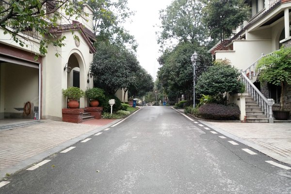 协信彩云湖1号怎么样,协信彩云湖1号周边房产中介经纪人评价-重庆安居